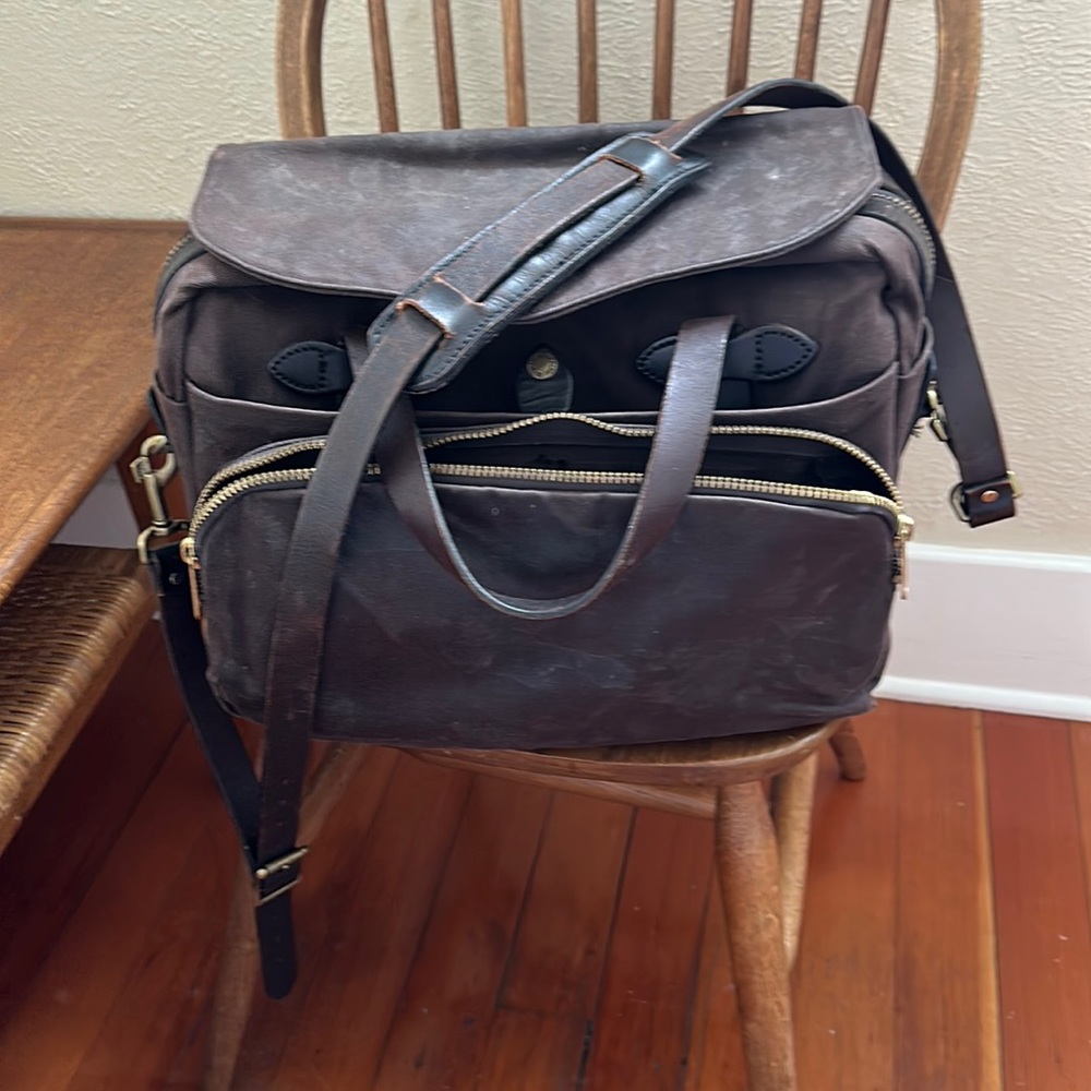 Filson  Rugged Twill Briefcase Everyday Messenger Bag- Size 70257-Otter Green
